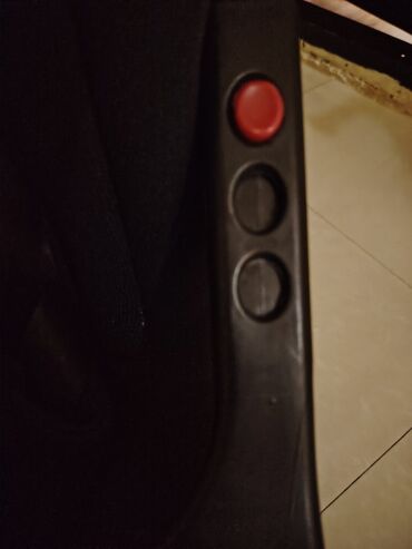 Avtokreslolar: Б/у. В идеальном состоянии. Был 1 год в использовании — 9