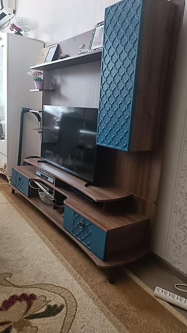 isləmis mebel: TV stend satılır 70 AZN
Unvan qobu park 3*AFA 1115 — 1