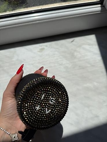 Audio: Amerikadan almisham Ela ishleyir Parlaq bəzəkli portativ Bluetooth — 4