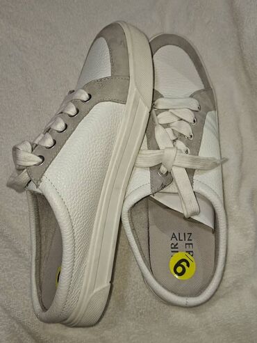 волейболный кросовка: Кроссовкалар, 36.5, Жаңы, түсү - Ак, Өзү алып кетүү