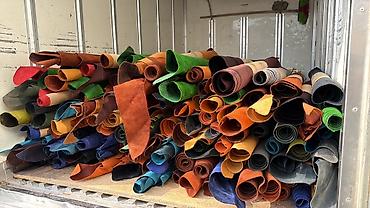 Кожаные куртки: Натуральная кожа. - Тип материала: натуральная кожа - Формат: целые — 1