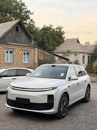 гак айон с: Lixiang L6: 2025 г., Гибрид, Кроссовер — 4