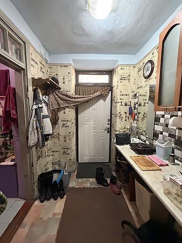 Продажа полдома: Продаю 2х комнатный дом барачного типа в Кызыл-Аскере,по улице — 6