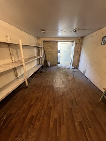 mezahir rustemov kucesi: Qeyri-yaşayış təyinatlı qapalı qaraj/anmabar sahəsi. Xüsusiyyətlər: -