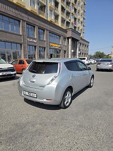 mini ev: Nissan Leaf: 2013 г., Электромобиль, Хэтчбэк — 4