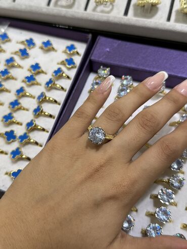 Bijuteriya dəstləri: Qadın bəzək aksesuarları – geniş seçim Məhsullar: - Qızılı tonlarda — 157