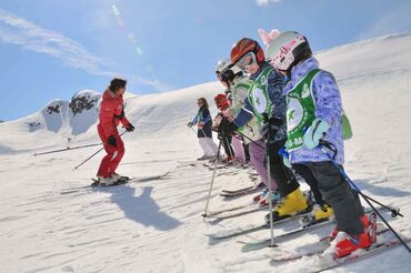 инструктор по лыжам in Кыргызстан | АВТОШКОЛЫ, КУРСЫ ВОЖДЕНИЯ: Предлагаю услуги спец.профи по горным лыжам