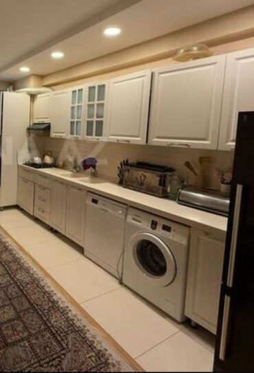 metbex şkafi: Mətbəx dolabı dəsti. Material membran ve mermer. Dəstə yuxarı və aşağı