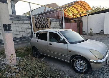маленький машинка: Toyota Duet: 2001 г., Автомат, Бензин, Хэтчбэк — 1