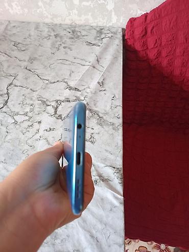 Mobil telefonlar: Satılır problemi arka kamerası sınıb amma normal çəkir normal işləyir — 4