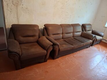 замир мебель: Прямой диван, цвет - Коричневый, Б/у