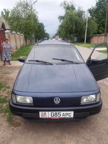 volkswagen passat машына: Volkswagen Passat: 1992 г., 1.8 л, Механика, Бензин