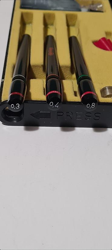 Setovi ručnog alata: • Dva pakovanja rOtring rapitografa i jedno pakovanje rOtring šestra — 10