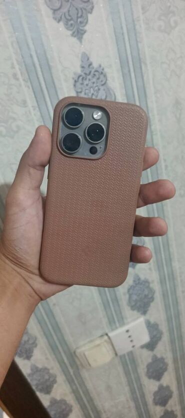 Chevrolet: IPhone 16 Pro, 256 ГБ, Natural Titanium, Гарантия, Отпечаток пальца, Беспроводная зарядка