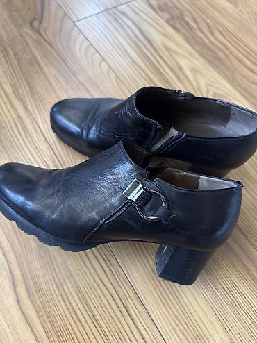 charles keith кошелек: Женские кожаные туфли-лоферы/монки, черные. Итальянские - Материал — 3