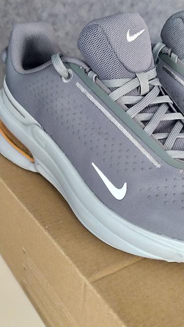 Кроссовки и спортивная обувь: Кроссовки Nike (USA) Размер 40,5 - 41. - Подошва: амортизирующая at lalafo.kg — 9 Кроссовки и спортивная обувь: Кроссовки Nike (USA) Размер 40,5 - 41. - Подошва: амортизирующая — 9