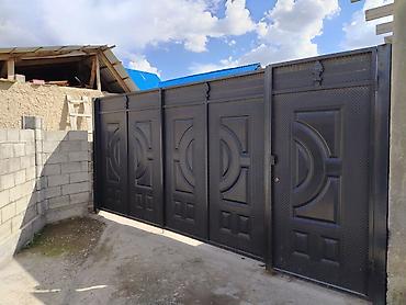 Продажа коттеджей и домов: Продаётся частный дом с большим внутренним двором и хозяйственными — 1