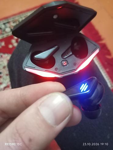 mikro nausnik satilir: LED işıqlı TWS oyun (Gamer) qulaqlıqları - Dizayn: Futuristik — 3
