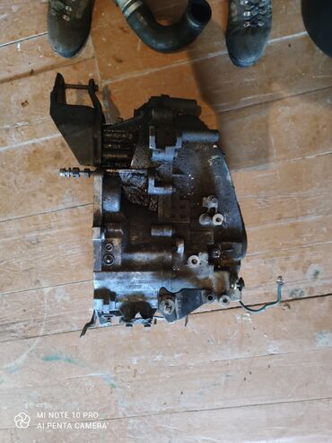 Двигатели, моторы и ГБЦ: Дизельный мотор Mitsubishi 2003 г., 1.9 л, Б/у, Оригинал — 2