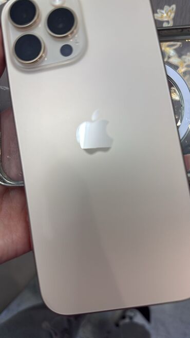 кнопочный телефон apple: IPhone 15, Золотой, Face ID