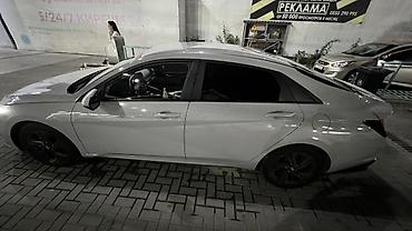byd 06 ev: Hyundai Avante: 2022 г., Гибрид — 3