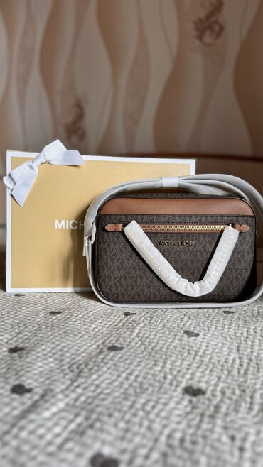 kurtka muzhskaja majkl kors: Классикалык сумка, Michael Kors, АКШ, Материалы: Нукура булгаары, Куру жөнгө салынат, Аялдарга, Жаңы