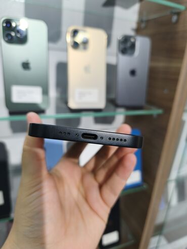 Apple iPhone: IPhone 16e, 128 GB, Qara — 4