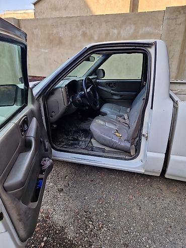 ford transit v184: Yükdaşıma üçün etibarlı pikap - Korpus: ağ rəngli, birkabinli pikap — 6