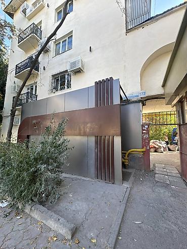 Коммерческая недвижимость: Сдаю Офис целиком: 85 м², В жилом комплексе, С ремонтом, С отдельным санузлом, С юридическим адресом, Первая линия — 4