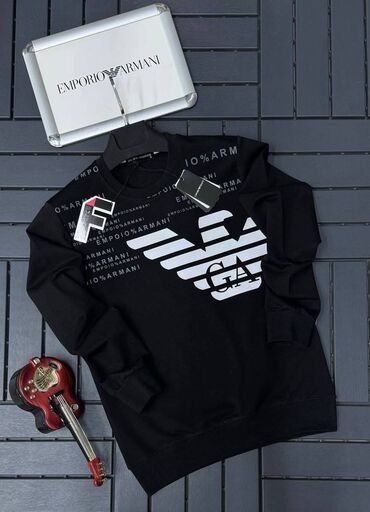 Duksevi: Duksevi 
S m l xl 2xl(pitati za dostupne vel)
Cena 3000 din — 20