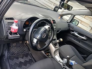Toyota: Toyota Auris hatchback Xüsusiyyətlər: - Kuzov: 5 qapılı hatchback — 11