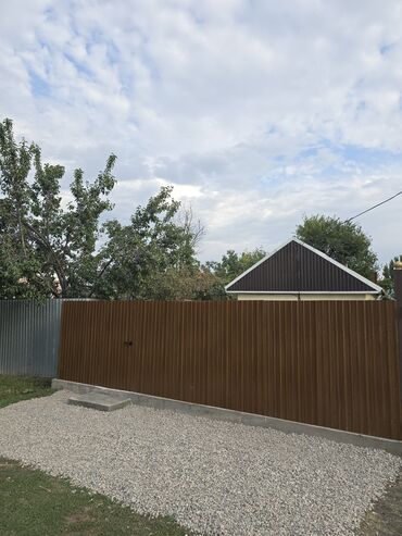 продаю дом 4 гор больница: Времянка, 50 м², 3 комнаты, Собственник, Косметический ремонт
