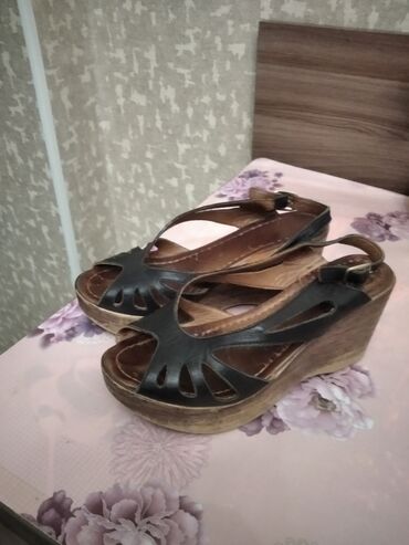обувь 44: Черные босоножки, очень стильные и удобные. Натуральная кожа, Турция