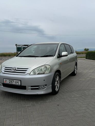 tayota bb: Toyota Ipsum: 2002 г., 2.4 л, Автомат, Бензин, Вэн/Минивэн