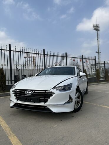 нонда саната: Hyundai Sonata: 2019 г., 2 л, Типтроник, Газ, Седан