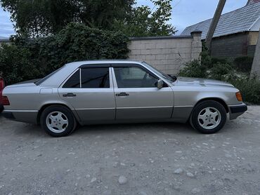 кулиса на 124: Mercedes-Benz W124: 1989 г., 2.3 л, Механика, Бензин, Седан