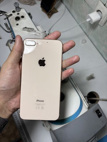 необычные чехлы на айфон 13 про макс: IPhone 8 Plus, Б/у, 70 %