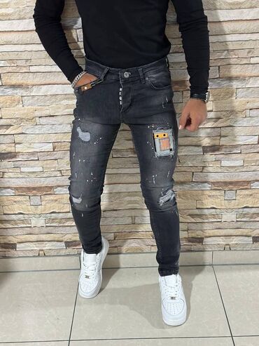 Farmerke: Farmerke 
Vel.34
Cena 2900 dinara 
ba — 6