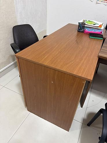 Ofis mebeli: Tecili coc ucuz qiymete Ofis üçün iş masaları və kreslolar dəsti - — 6