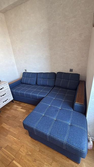 Kunc divan 350 azn, olcu 230x170 acilan ve bazali.Yasamal. SNKünc