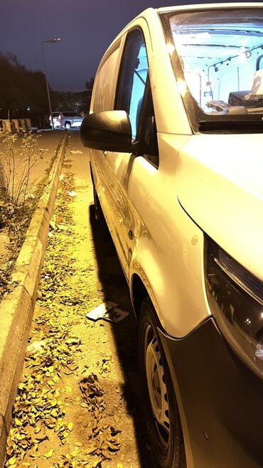 Yük maşınları: Ağ rəngli yük/furqon tipli mikroavtovan Xüsusiyyətlər: - Geniş yan — 1