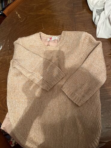 Свитеры: Женский свитер S (EU 36), цвет - Бежевый, Bershka