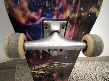posta kula: Skateboard dužine 67 cm, širine 19,5 cm, polovan Skateboard dužine 60 — 10