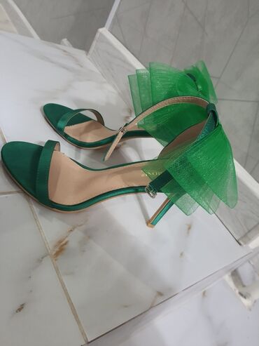 туфли золотистого цвета: Туфли 39, цвет - Зеленый