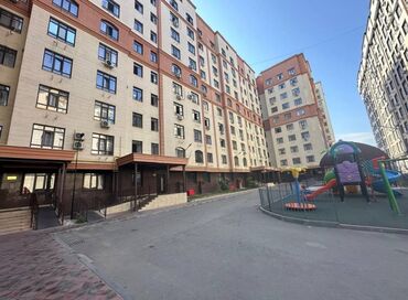 Продажа квартир: Срочно Продается 3 комнатная квартира в самом центре! в ЖК Эл