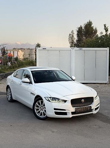 чехлы бу: Jaguar XE: 2017 г., 2 л, Автомат, Дизель, Седан — 1