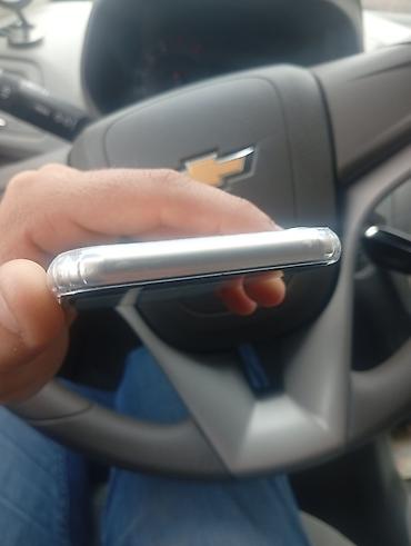 Apple iPhone: IPhone 7, 32 GB, Qara — 6