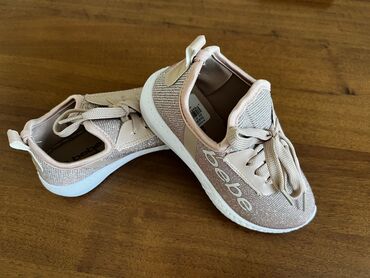 Новые кроссовки bebe оригинал для девочки. Размер 12 амер. на широкую