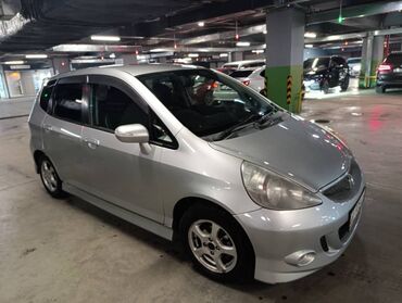 Honda: Honda Fit: 2005 г., 1.3 л, Вариатор, Бензин, Хэтчбэк