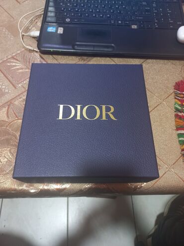 miss dior qiymeti: DIOR bow karopkasi heddiye qoymaq uchun.esl hediyyelik